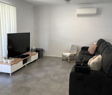 MODERN TOWN HOUSES AVAILABLE 14/02/2026 - Photo 1