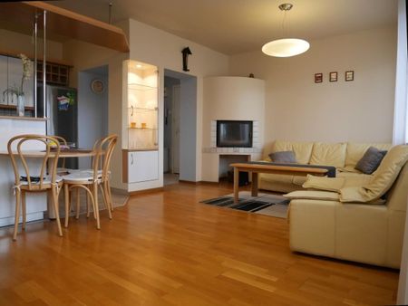 Mieszkanie z garażem w ścisłym centrum.media w cenie - Photo 2