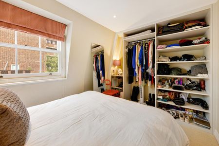 2 bedroom flat in London - Photo 4