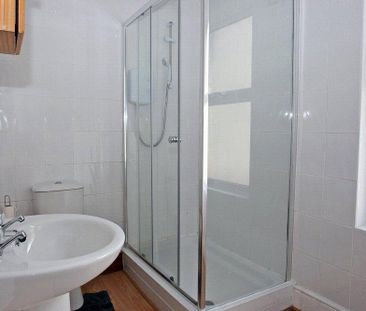 4 bedroom terraced house to rent - Photo 5