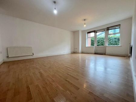 2 bedroom flat to rent - Photo 3