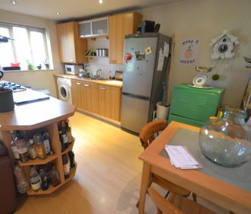 2 bedroom apartment to rent - Photo 3