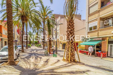 Piso de alquiler en Carrer de Dalt de la Mar, Natzaret - Photo 2