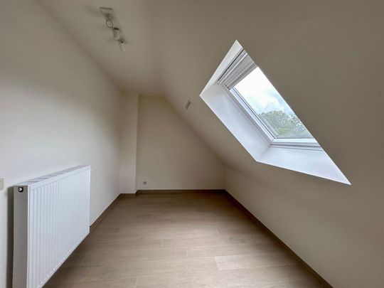 Nieuwbouw woning met 5 slaapkamers en mooie rustige tuin - Photo 1