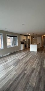 Beau 4 ½ lumineux à l’étage – à 10 min du métro Longueuil, électros inclus - Photo 4