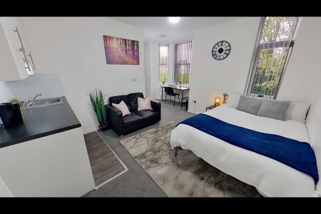 Studio Flat, Barrfield Road, M6 - Photo 3