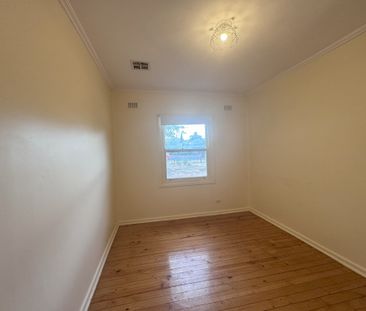 Three bedroom home - Photo 5