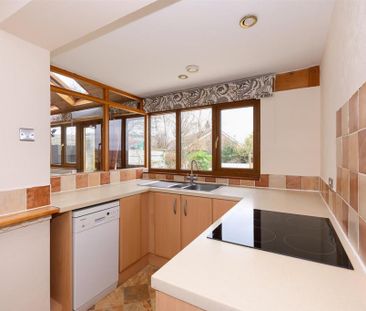 4 bedroom semi-detached house to rent - Photo 1