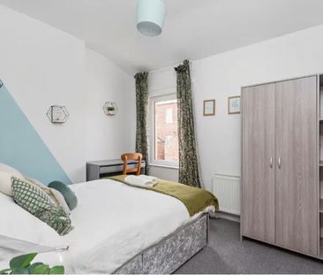 Cross Street - Photo 5