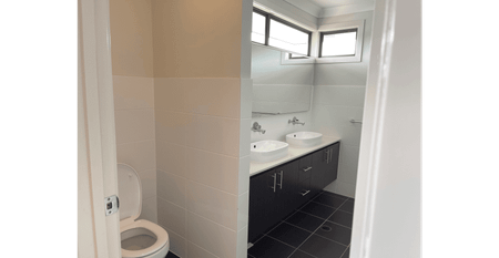 A Perfect Family Home in a Prestigious Estate - Photo 3