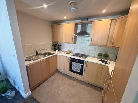 2 bedroom flat to rent - Photo 5