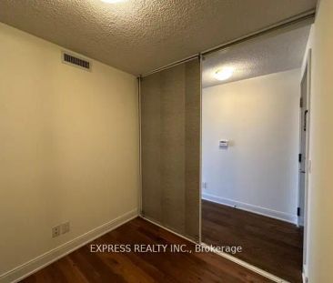 125 Village Green Square #2806 - Photo 4