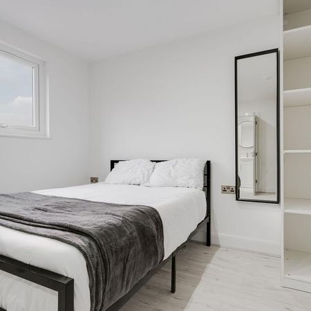 6 bedroom house to rent - Photo 3