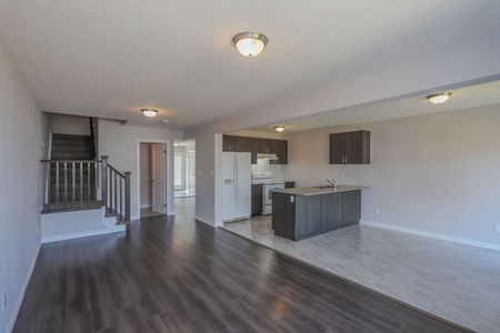 For Lease - 1890 Foxridge Crescent Unit# Upper, London North, Ontario - Photo 2