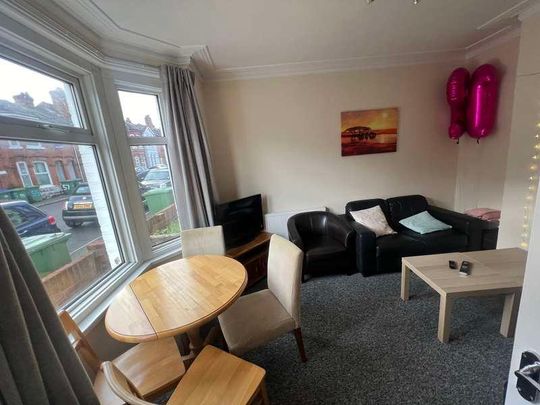 Livingstone Road, SO14 - Photo 1