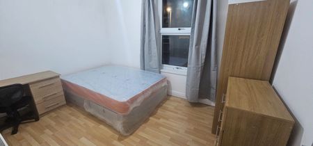 4 Bed - 73 Burly Lodge Terrace, Hyde Park, Leeds - LS6 1QD - Student - Photo 5