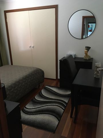 Altona Meadows - Photo 5