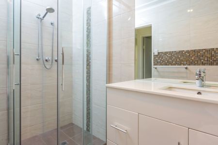 Perfect Location with Room to Move! *Open Mon 05/01 4.30pm to 4.45pm* - Photo 3