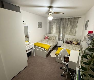 3 Bed End Terrace, Fulmead Road, RG30 - Photo 5