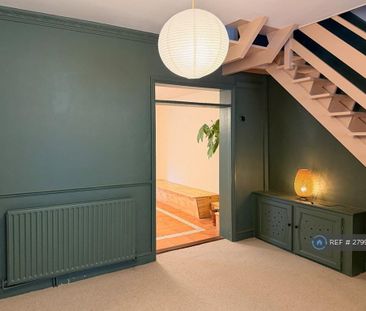 3 bedroom detached house to rent - Photo 2