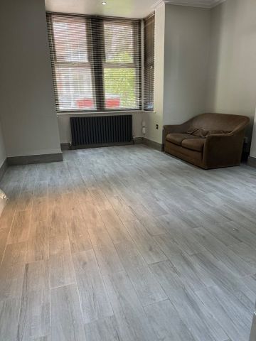 Studio Flat, Studley Road, LU3 - Photo 2