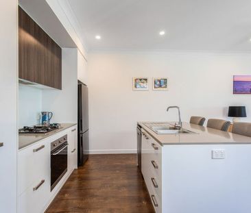 Lakeside Living with Space, Style & Convenience - Photo 5