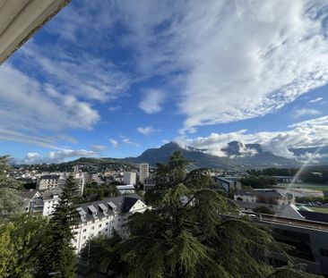 Location Appartement 4 pièces 96m² CHAMBERY 73000 - Photo 1