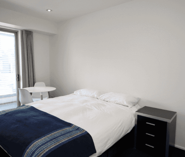 FURNISHED "PARKSIDE" STUDIO APARTMENT - Photo 3