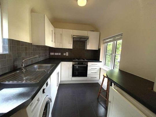 St Thomas Hill, Canterbury, CT2 - Photo 1