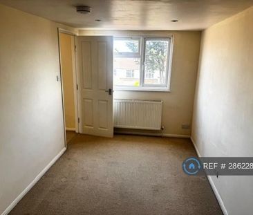 2 bedroom maisonette to rent - Photo 2