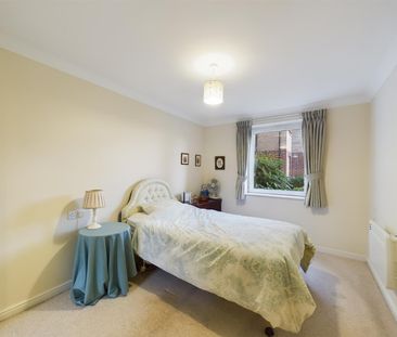 Millfield Court, Ifield, Crawley - Photo 1