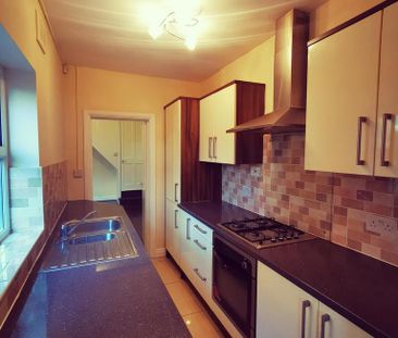 2 bedroom house to rent - Photo 3