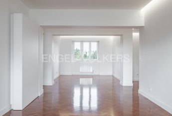 Apartamento T4 em Lisboa