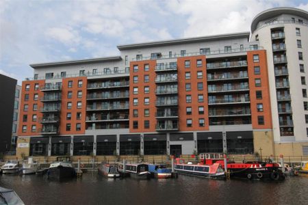 Mackenzie House, Leeds City Centre, LS10 1PT - Photo 4