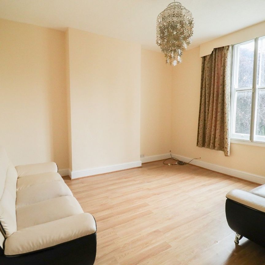 2 Bed Flat, South Knighton Road, LE2 - Photo 1
