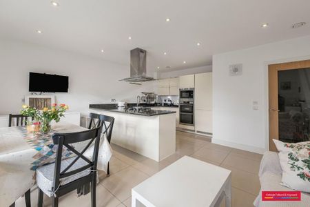 3 bedroom terraced house to rent - Photo 5