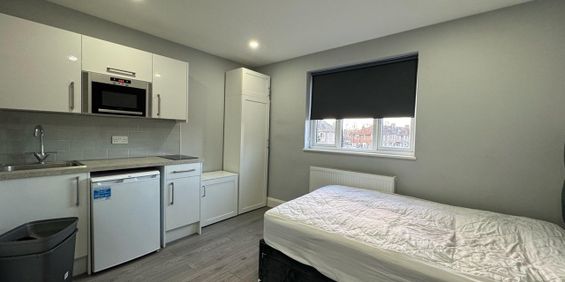 Studio Flat, Randlesdown Road, SE6 - Photo 3