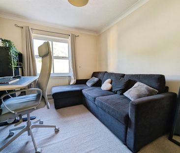 Edwin Jones Green, SO15 - Photo 1