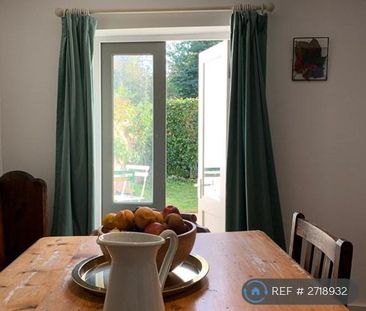 2 bedroom end of terrace house to rent - Photo 4