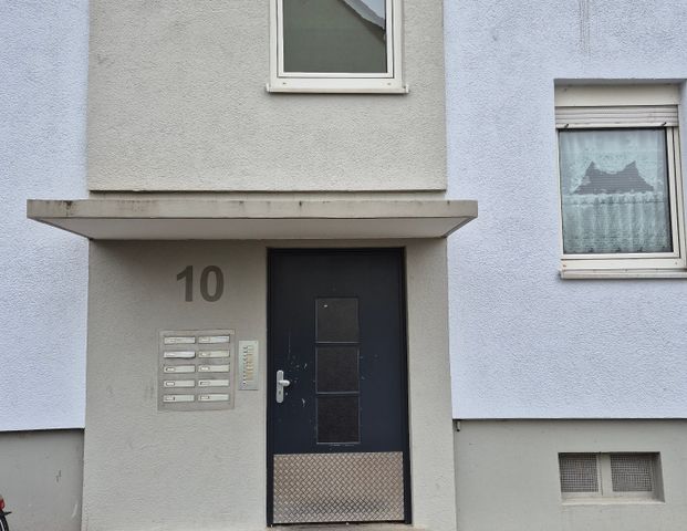 Helle 2-Zimmer-Wohnung steht zur Vermietung parat - Foto 1