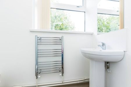 Guildhall Walk, Portsmouth - Photo 2