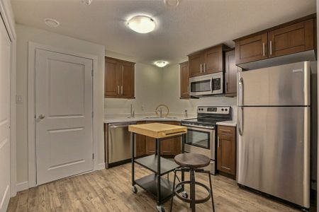Charming Basement Studio for Rent! - Photo 2
