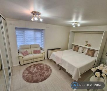 Studio to rent - Photo 4