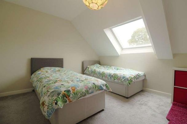 Waterloo House, Basingstoke Road, Riseley, Reading, RG7 - Photo 1