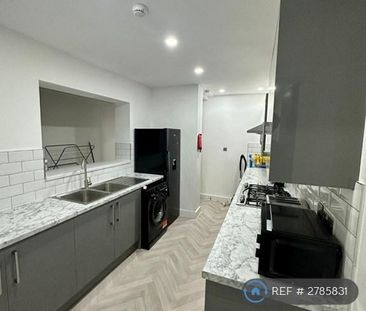 6 bedroom terraced house to rent - Photo 4