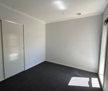 For private inspections please email catie@sweeneyea.com.au. - Photo 4