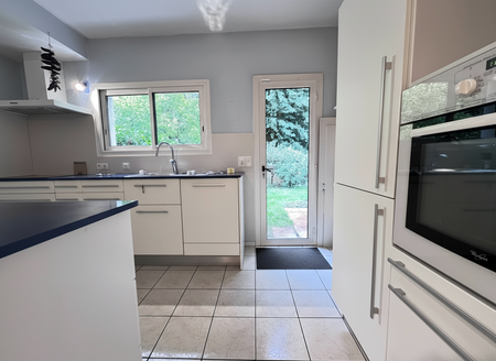 5 pièces - Meublé - 180 m² - RDC - Colocation non autorisée - Photo 5