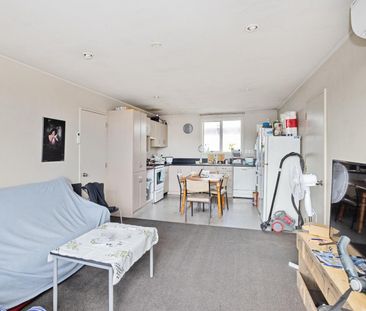 4 Bed close to town - Photo 1