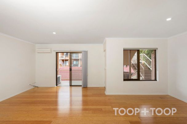 2-Bedroom Unit in Prime Adelaide Location! - Photo 1