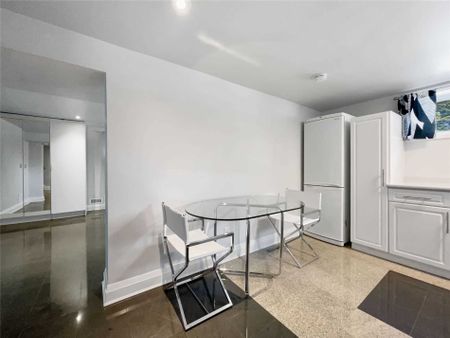 For Lease - 68 Whittaker Crescent, Toronto, Ontario - Photo 4